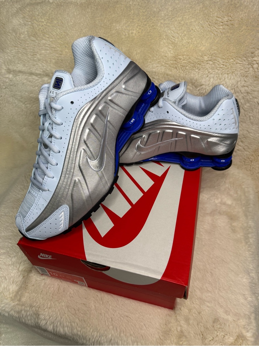 New in Box 🥶 Nike Shox R4 - Women’s Size 10